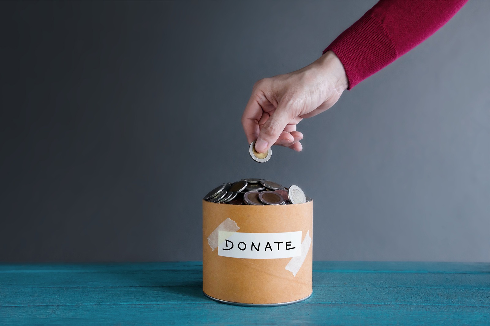 5 Tax-Smart Ways to Give Back in 2025